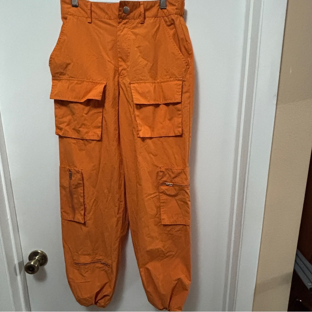 Honey Peach Women’s Size Small Cargo Pants Elastic Waist Pockets Elastic Ankle